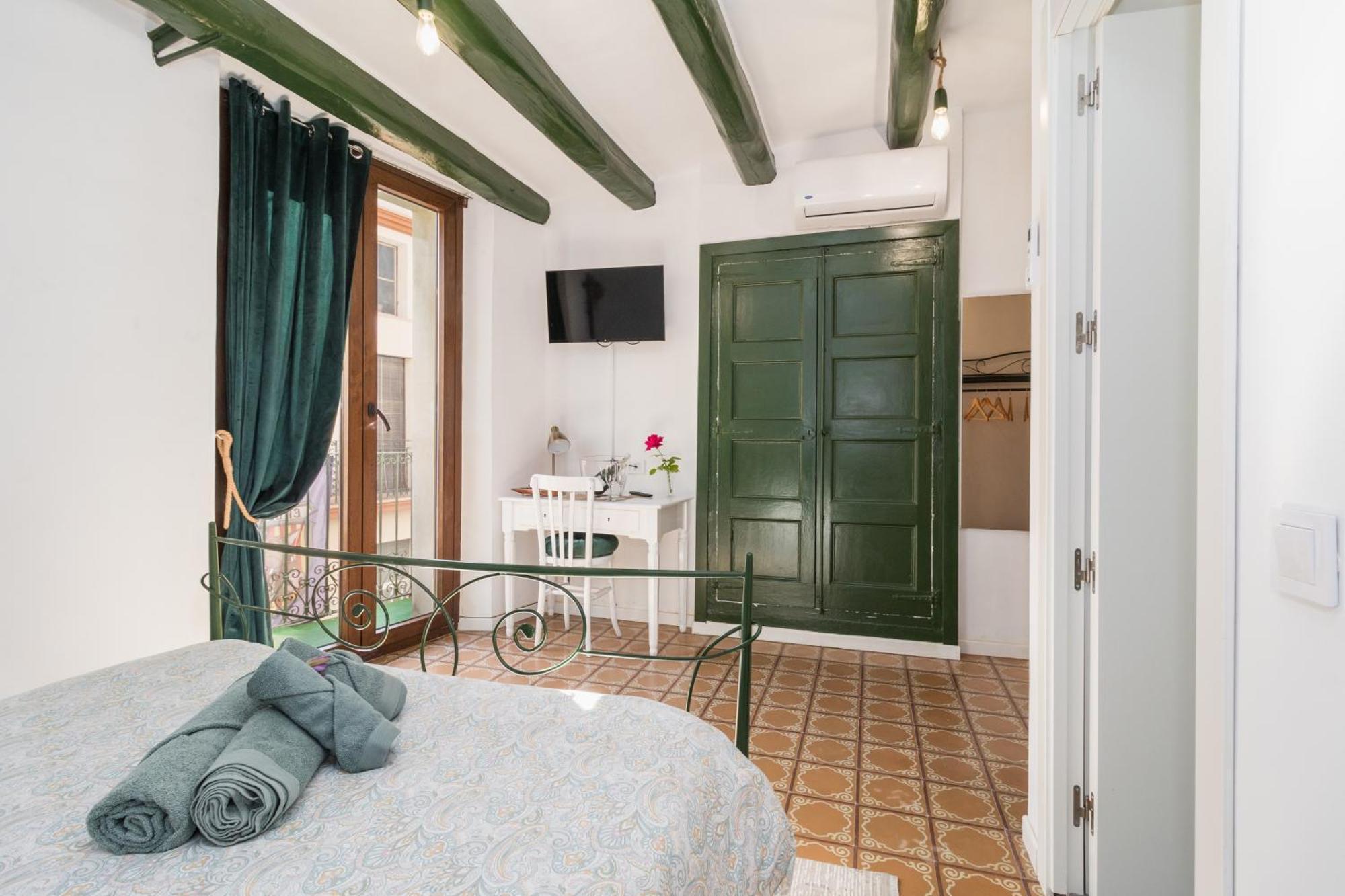 La Casa Vella El Bedorc Guest House Piera Bagian luar foto